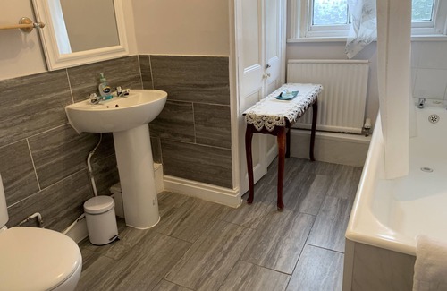 Grantham Casa | The Red House Guest House