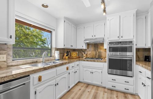 Groveland Casa | The Red House - Near Golf, Beaches & Communal Pool home