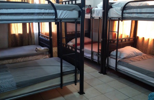 Bella Vista Casa | The Red Hut Inn