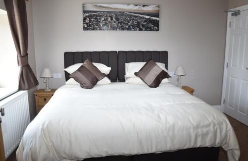 Cardigan Cama Y Desayuno | The Red Lion