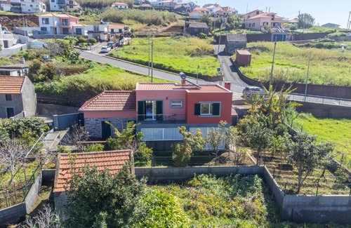 Arco da Calheta Apartamento | The Red Nest by GALMI