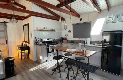 Wofford Heights Cabina | The Red Onion 'Romantic Retreat'