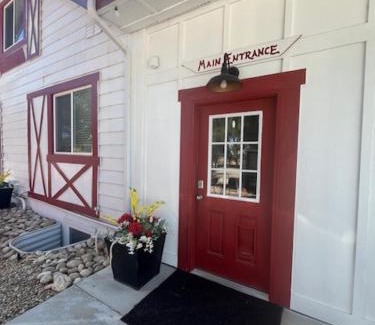 Nampa Casa | the Red Roof Farmhouse