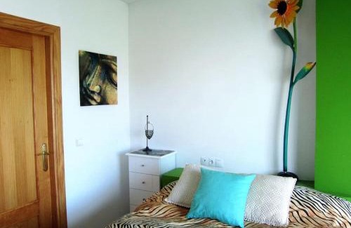 Churriana de la Vega Apartamento | THE RED TERRACE PENTHOUSE A 7Km CITY CENTER GRANADA