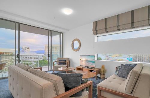 Cairns Central Business District Apartamento | The Reef Pad, ideally located with a stellar view!