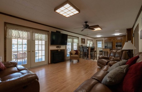 Fackler Casa | The Reel Therapy Lakehouse