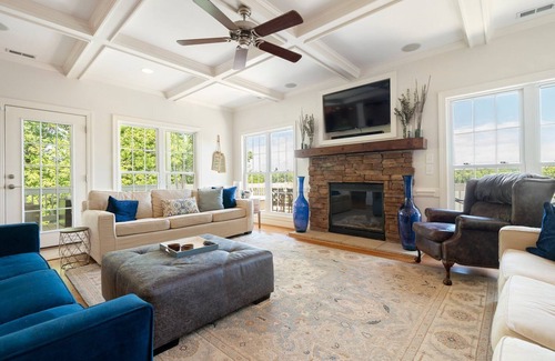 Wise Casa | The Remedy at Lake Gaston - Main Lake w/ Sunrise and Sunsets views - Sleeps 14