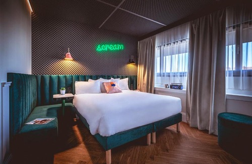 Quartier du Pont-de-Flandre Hotel | The ReMIX Hotel