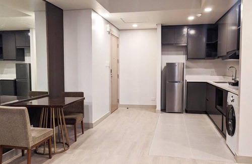 Bonifacio Global City Hotel | The Residences at BCCT