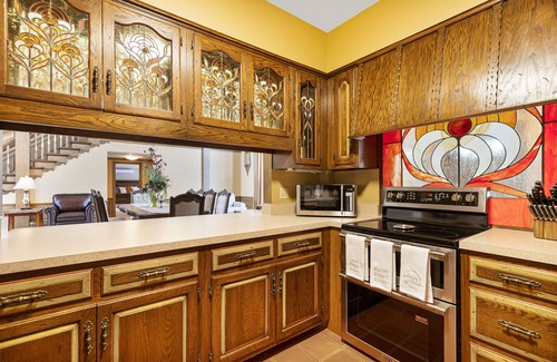 Frankenmuth Casa | The ResidenZ at Bavarian Inn - Historic Estate located in downtown Frankenmuth
