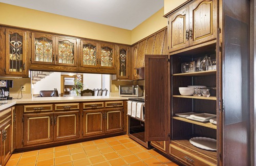 Frankenmuth Casa | The ResidenZ at Bavarian Inn - Historic Estate located in downtown Frankenmuth