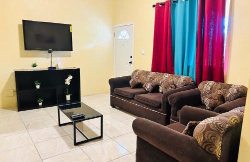 Montego Bay Casa | The Rest Stop- Gated Community-24 Hrs Security