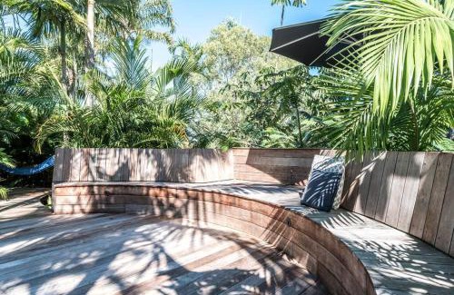 Noosa Heads Casa | The Rest - Stunning Noosa Family Beach Cottage With Heated Pool