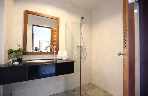 Kho Hong Hotel | The Restique Apartment