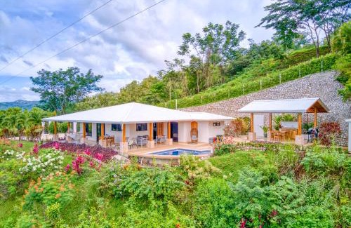 Sámara Villa | The Retreat at Blue Mountain Farms