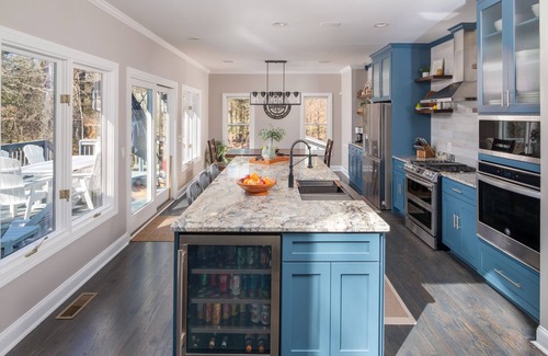 Leesville Casa | The Retreat at Lake Murray w/ direct lake access offers stunning views for R&R.