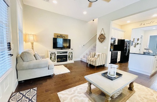 Eufaula Casa | The Retreat @ Carlton Landing, an Elegant Farmhouse located in a 5 star resort!!