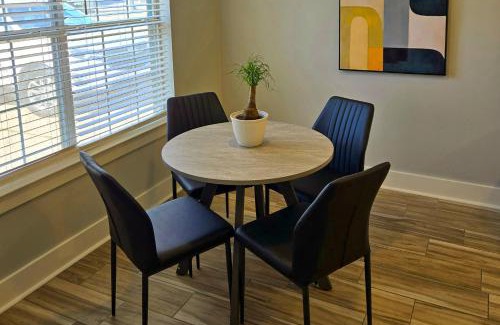 Downtown Casa | The Retreat on Wright