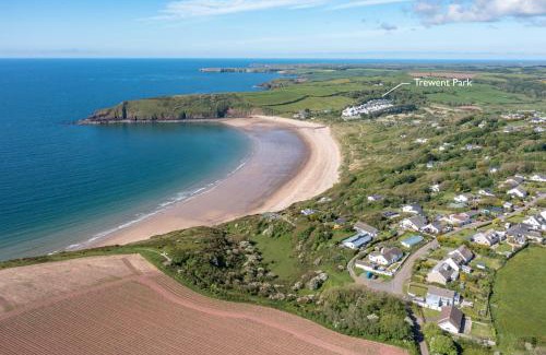 Pembroke Chalet De Esquí | The Retreat - Short walk from beach parking