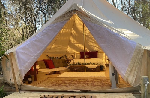 New Caney Cabaña | The Retreat