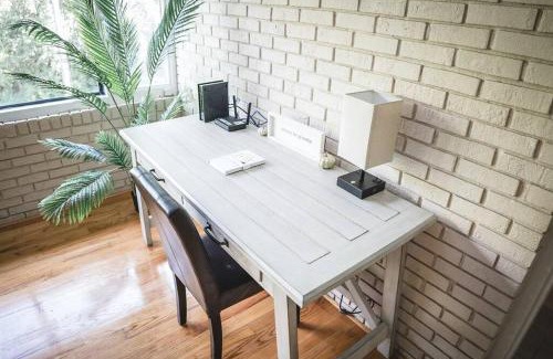 Hickory Casa | The Retreat with Private Pool and Hot Tub!