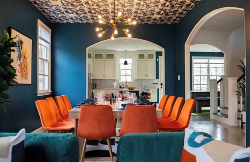 University District Casa | The Retro Memphis! Arcade + Hot Tub
