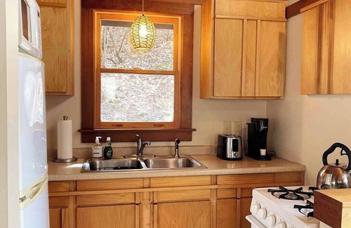 Jefferson Casa | The Rhododendron Retreat