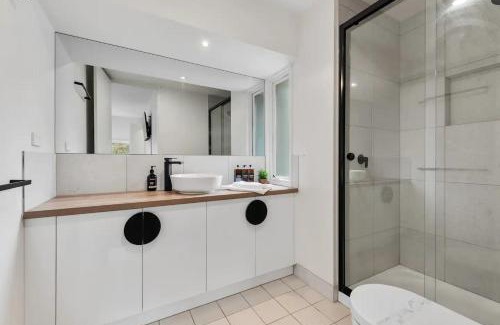 Richmond Casa | The Richmond House by Ready Set Stay