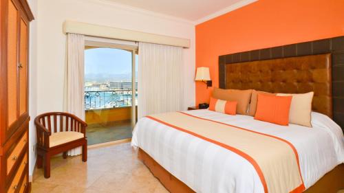 Marina Complejo | The Ridge at Playa Grande