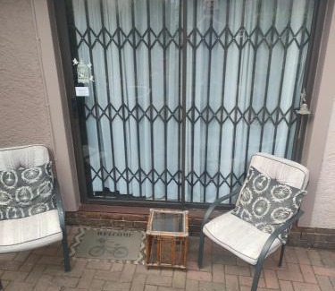 New Germany Apartamento | The right place : Ideal for the smart business person. 25km to DBN.