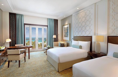 Dubai Marina Hotel | The Ritz-Carlton, Dubai