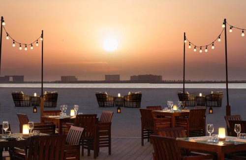 Al Hamra Village Complejo | The Ritz-Carlton Ras Al Khaimah, Al Hamra Beach