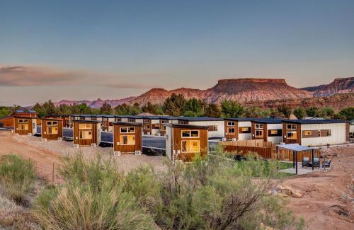 Virgin Apartamento | The Riv at Zion
