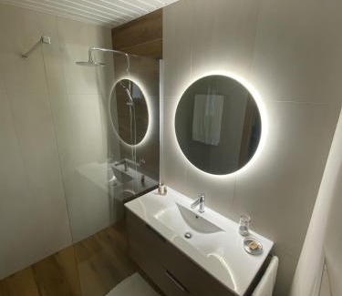 Sao Tiaguinho Casa | THE RIVER HOUSE - Termas Guesthouse