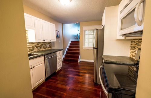 Drumheller Casa | The River Blossom Suite