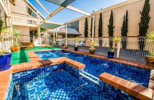 Echuca Hotel | The River Boat Hotel - Echuca