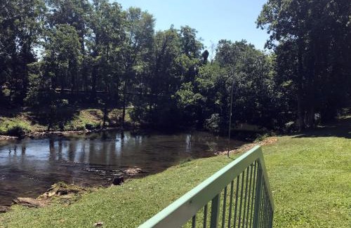 Pigeon Forge Apartamento | The River Cottage