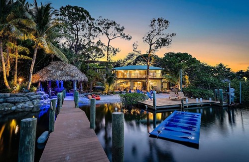 Jupiter Casa | THE RIVER HOUSE, 21 Foot Boston Whaler Included