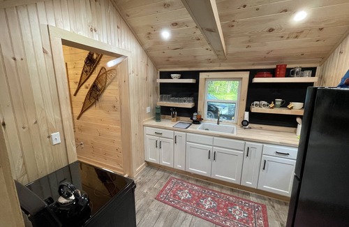 Salisbury Center Casa | The River House! 25 Private Acres on the Water!
