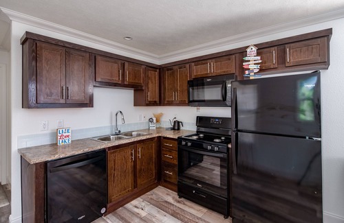 Wilbur Cabina | The River Rue RV Park