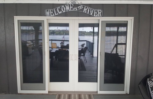 Port Byron Casa | Borde del río en el Mississippi