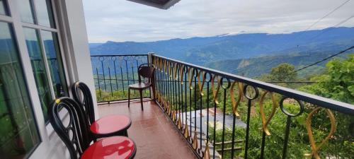Karsiyang Casa | The River View Crescent