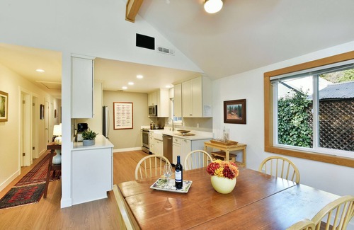 Dunsmuir Casa | The Rivers Bend, On the Upper Sacramento River.