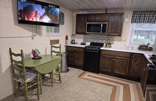 Loudonville Cabaña | The Riverside Cottage... Charming 2-bedroom cottage on the Mohican River