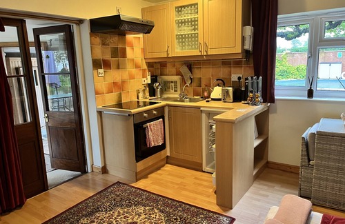 New Forest District Casa | The Riverside Studio at Old Bridge Cottage , Ringwood, New Forest