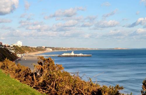 Westbourne Hotel | The Riviera Hotel & Apartments - Alum Chine