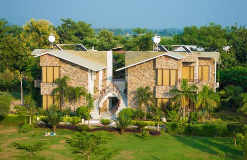 Ramnagar Complejo | The Roar Resort