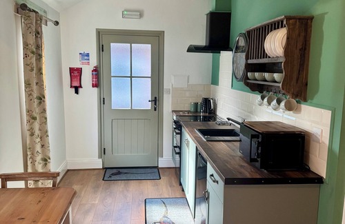 Kington Casa | The Robin, Arrowwood Self Catering Barn