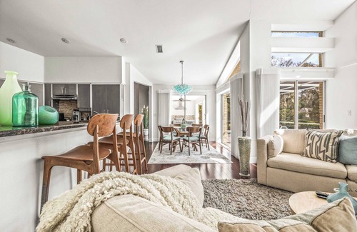 Keystone Casa | The Robins Nest|Lakefront Home w/ Pool & Theater