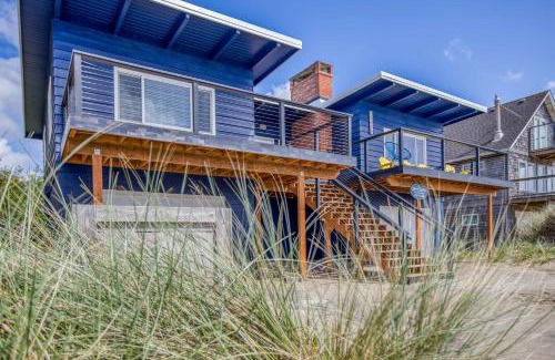 Kiwanda Shores Casa | The Rock Inn Yacht - Meredith Lodging